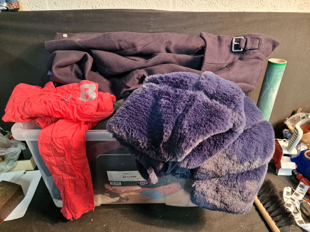 Lot 291: 60lt Box Full of Various Clothing