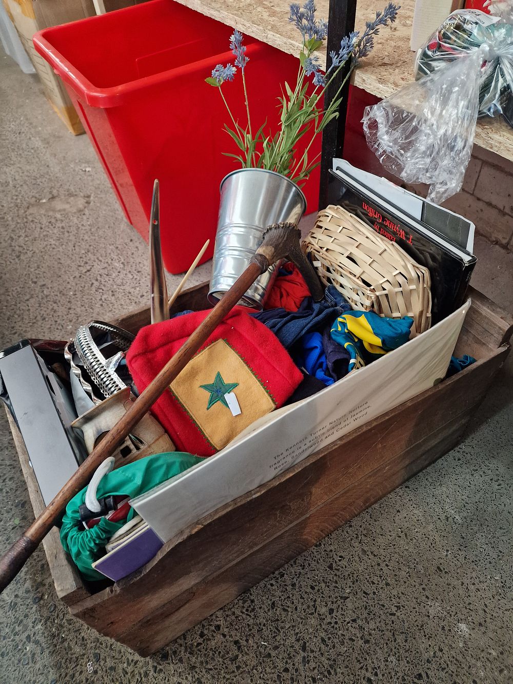 Lot 293: Car Booters Box #9