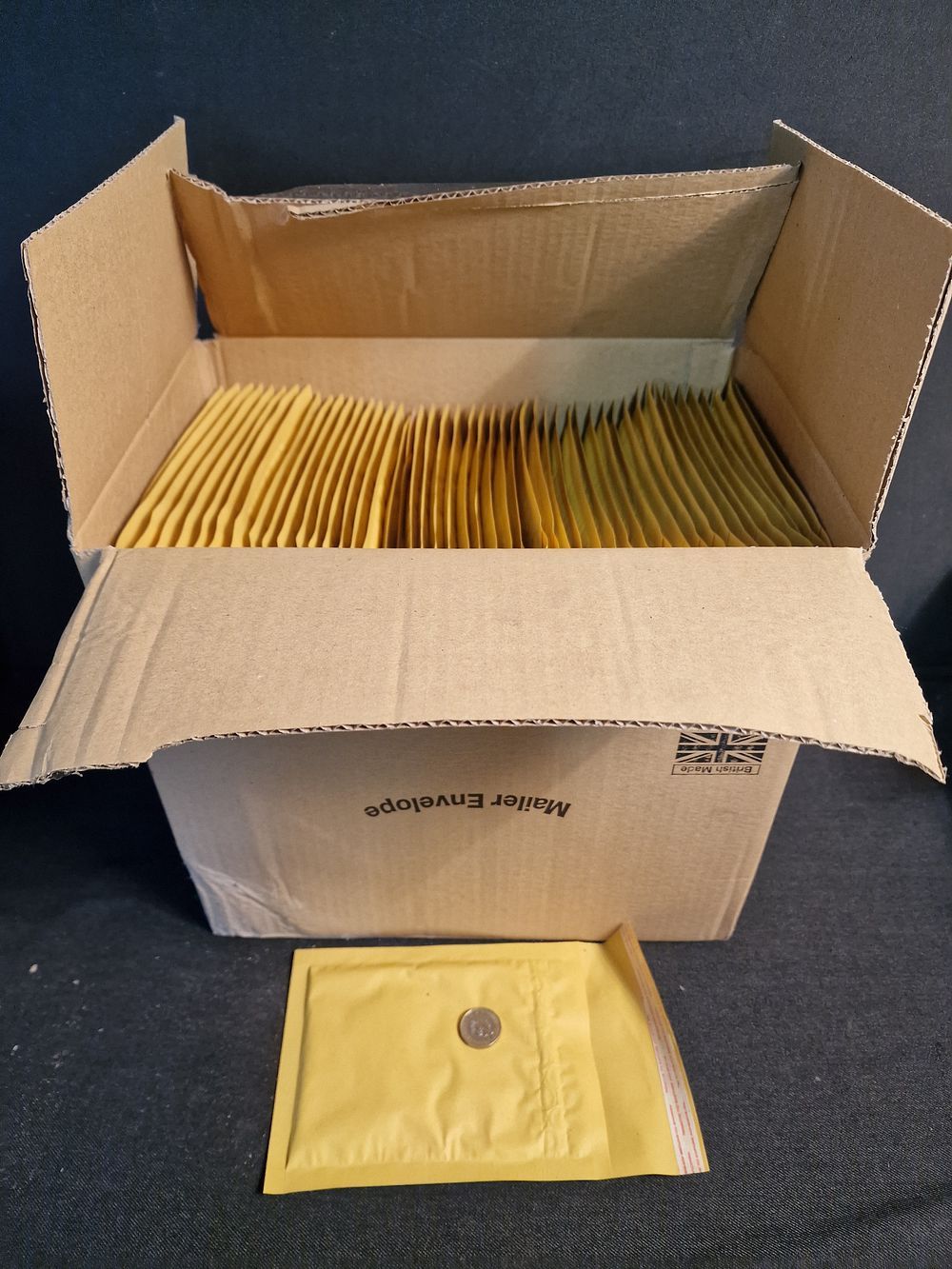 Lot 296: Box of 100 Size 1 Mailer Envelopes