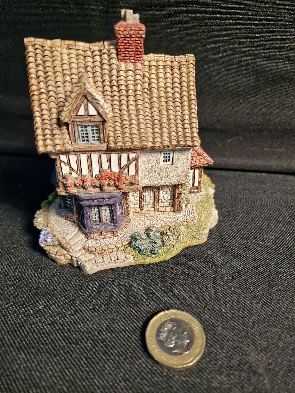 Lot 314: Vintage Lilliput Lane Micklegate Antiques