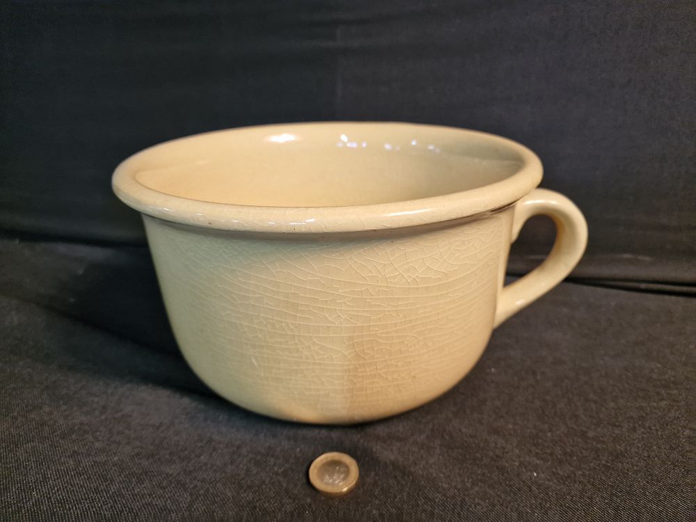 Lot 338: Unmarked Vintage Chamber Pot