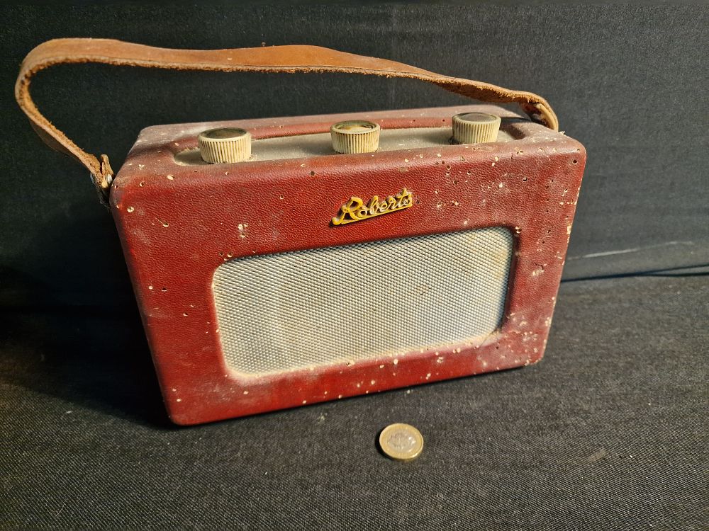 Lot 348: Vintage Roberts Radio a/f