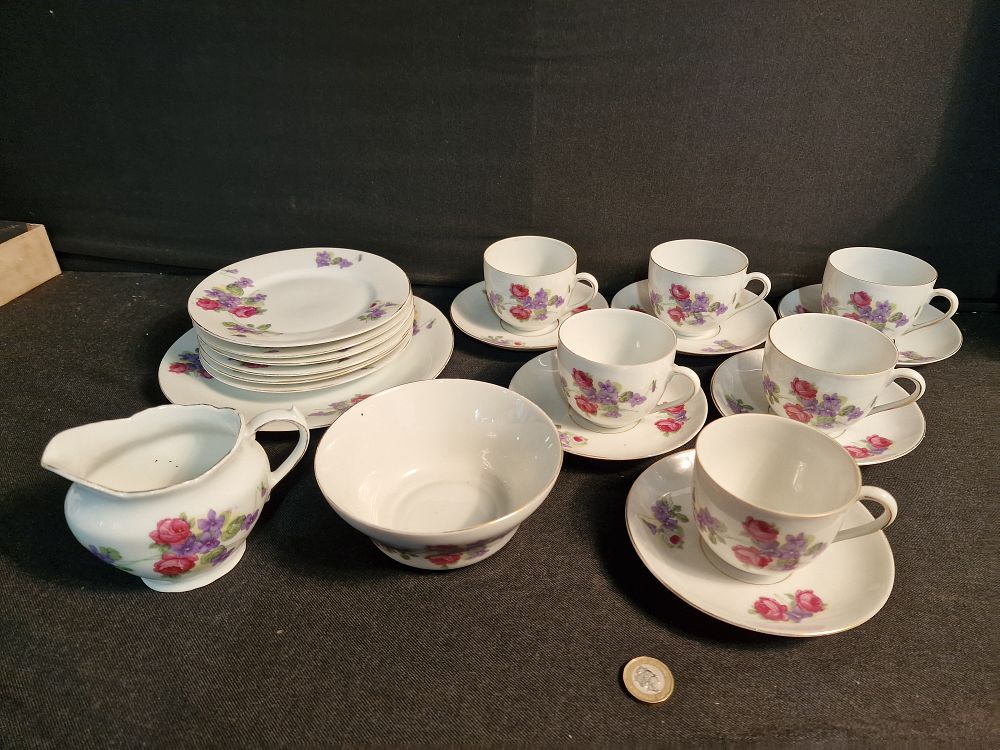 Lot 362: Vintage Czech Tea Set by Victoria Czechoslovakia