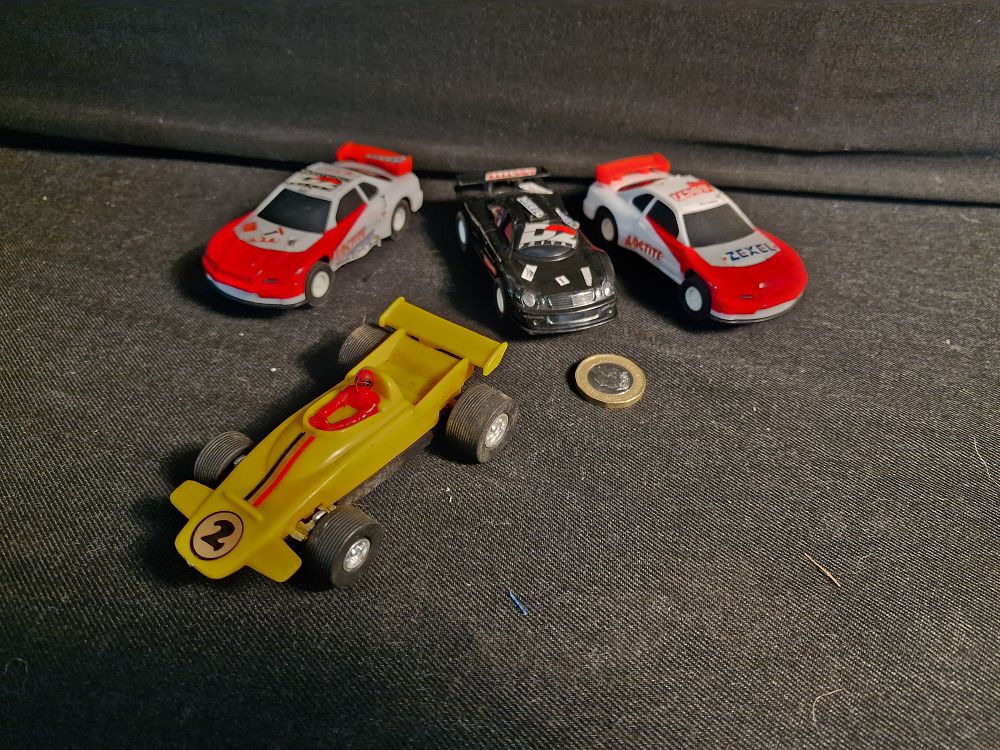Lot 394: Unbranded Slot Cars Play Worn a/f