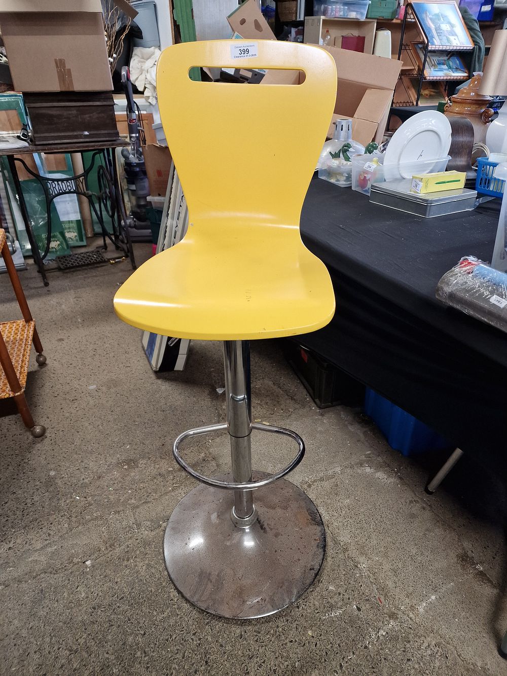 Lot 399: Adjustable Swivel Chair COLLECTION ONLY