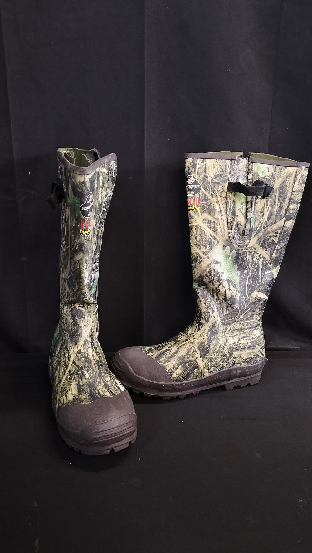 Lot 737: Pair of Winchester series 1000 Thinsulate hunting wellington...