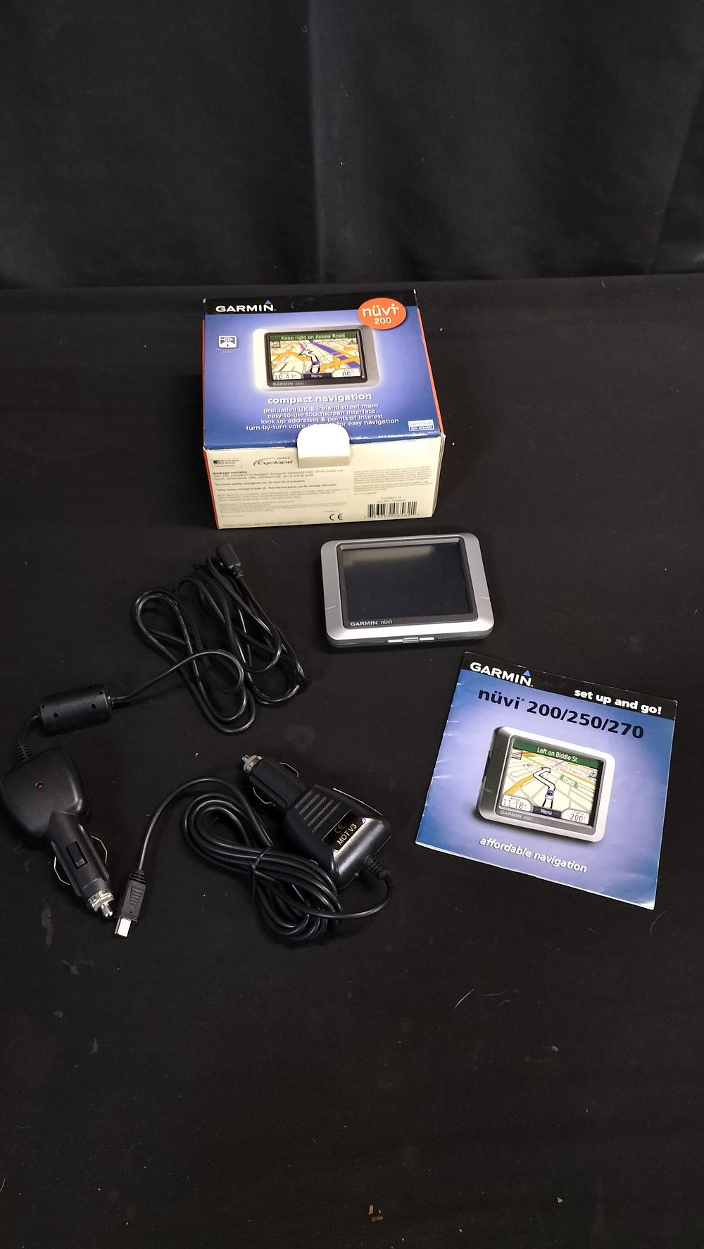 Lot 763: Garmin nüvi 200 sat nav and power cable 