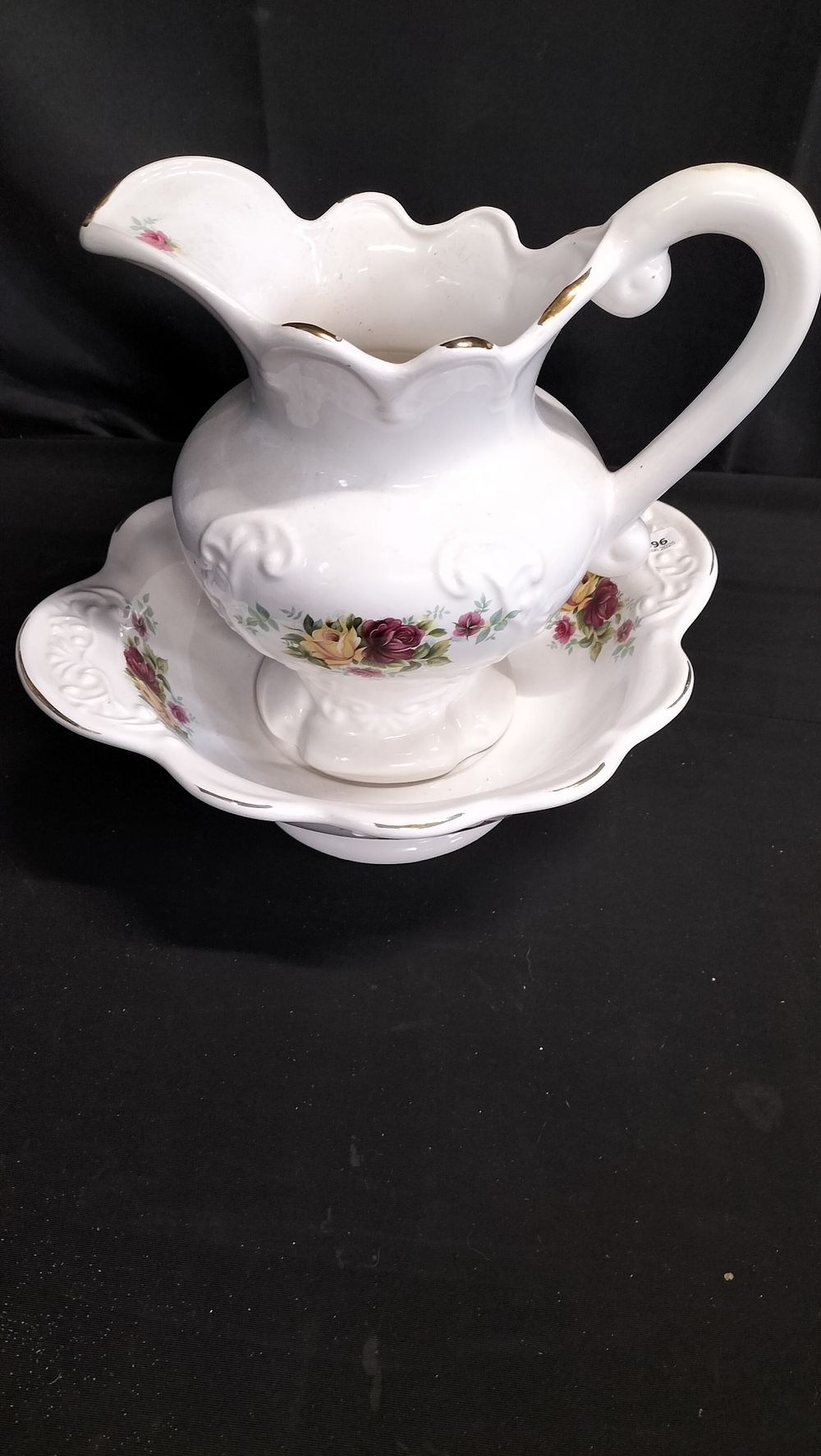 Lot 795: Albany floral water jug and bowl
