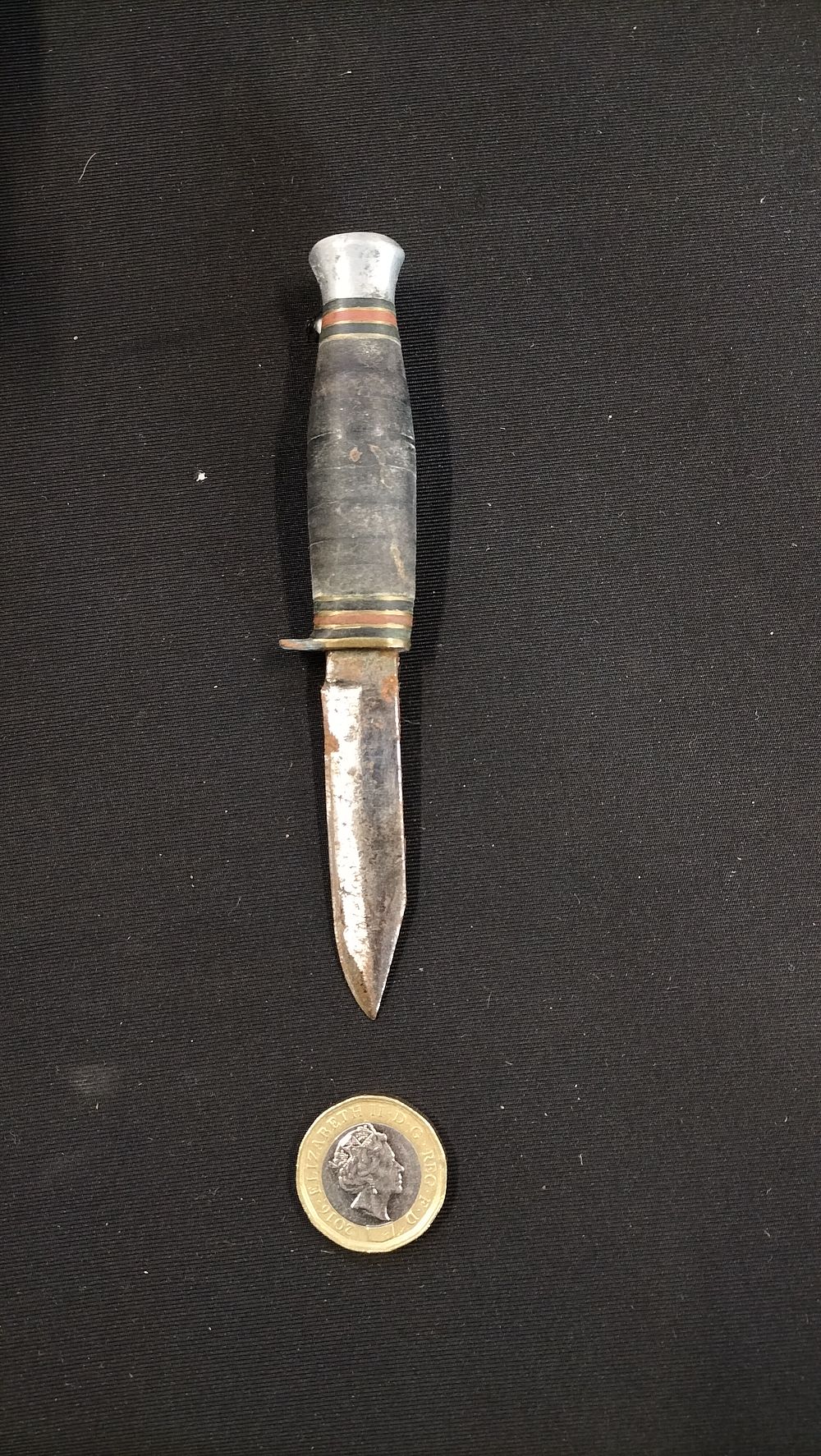 Lot 643: Vintage small boot knife PHOTO ID REQUIRED