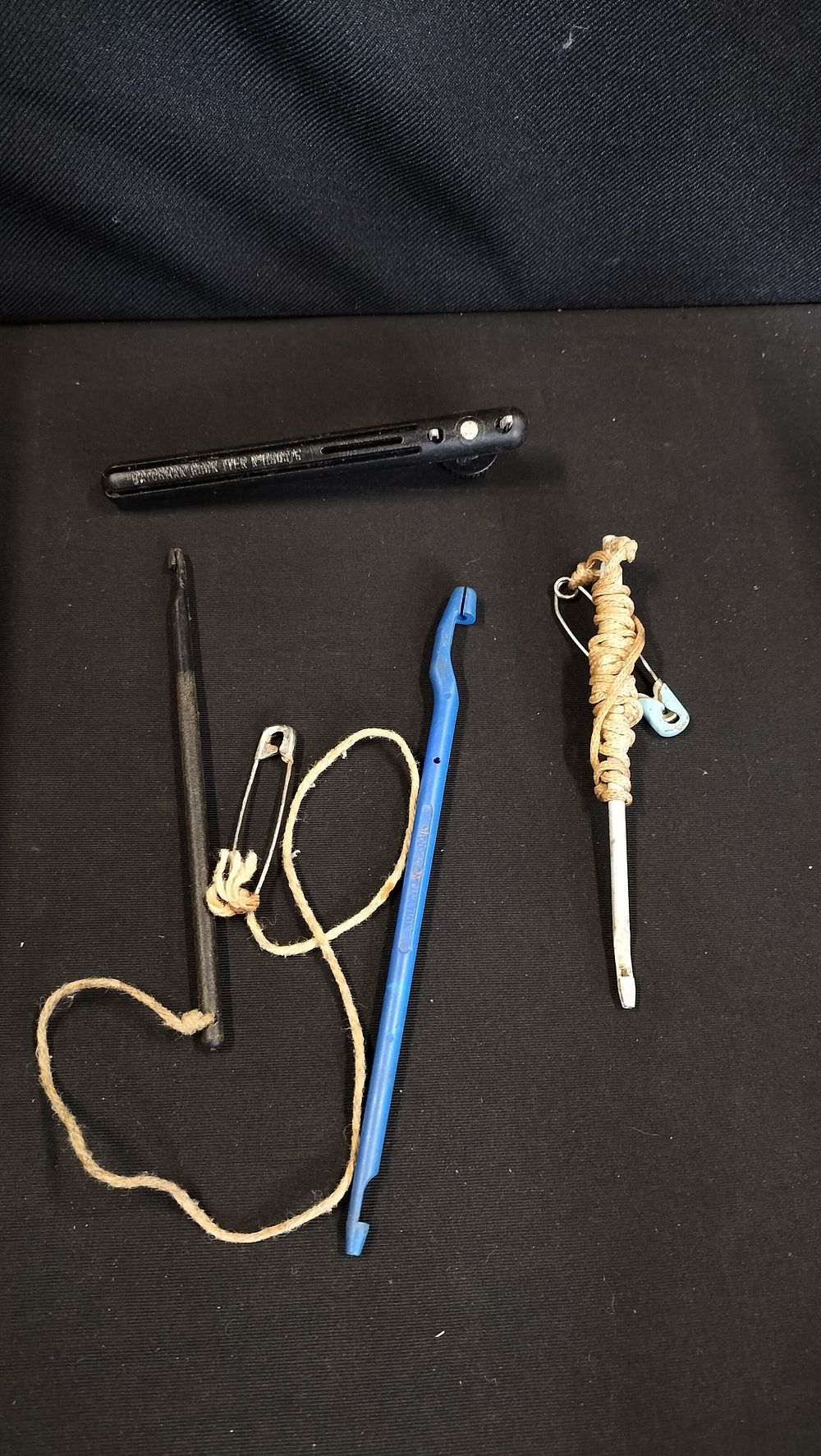 Lot 644: 3 Crochet needles one metal and a hatch...