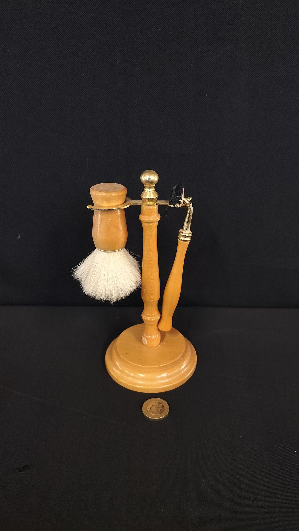 Lot 707: Wooden Shaving stand with shaving brush and razor 