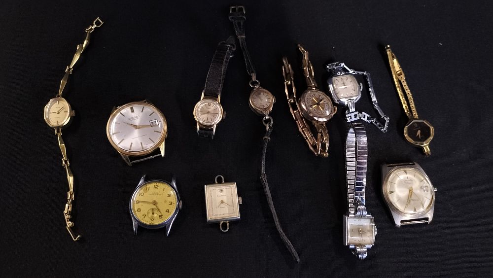 Lot 730: Selection of various vintage watches a/f