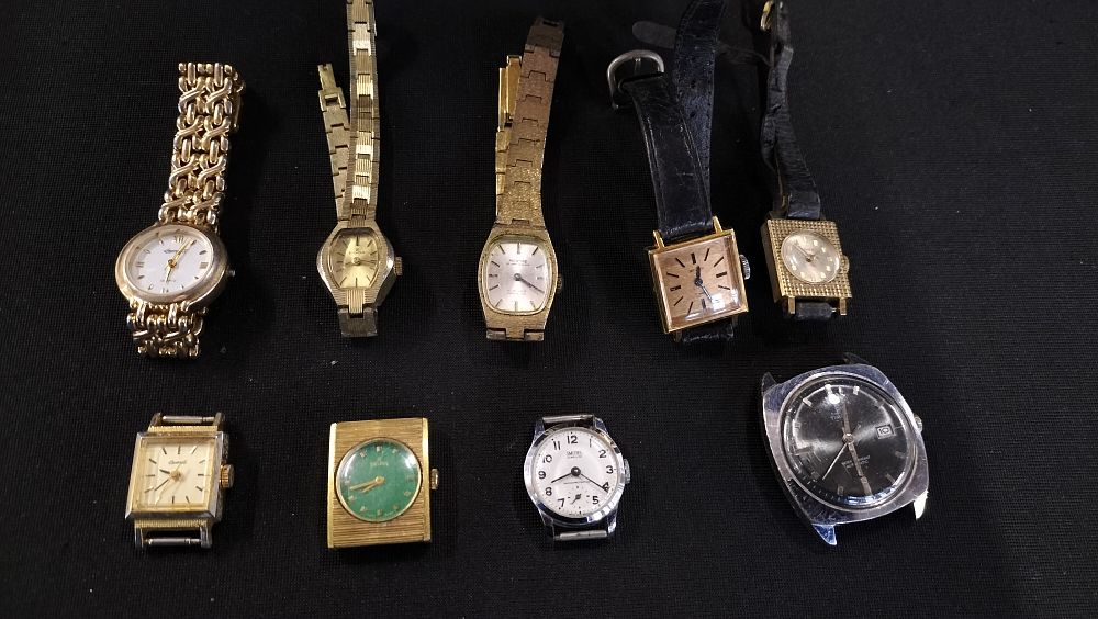 Lot 731: Collection of various vintage watches and watch faces...