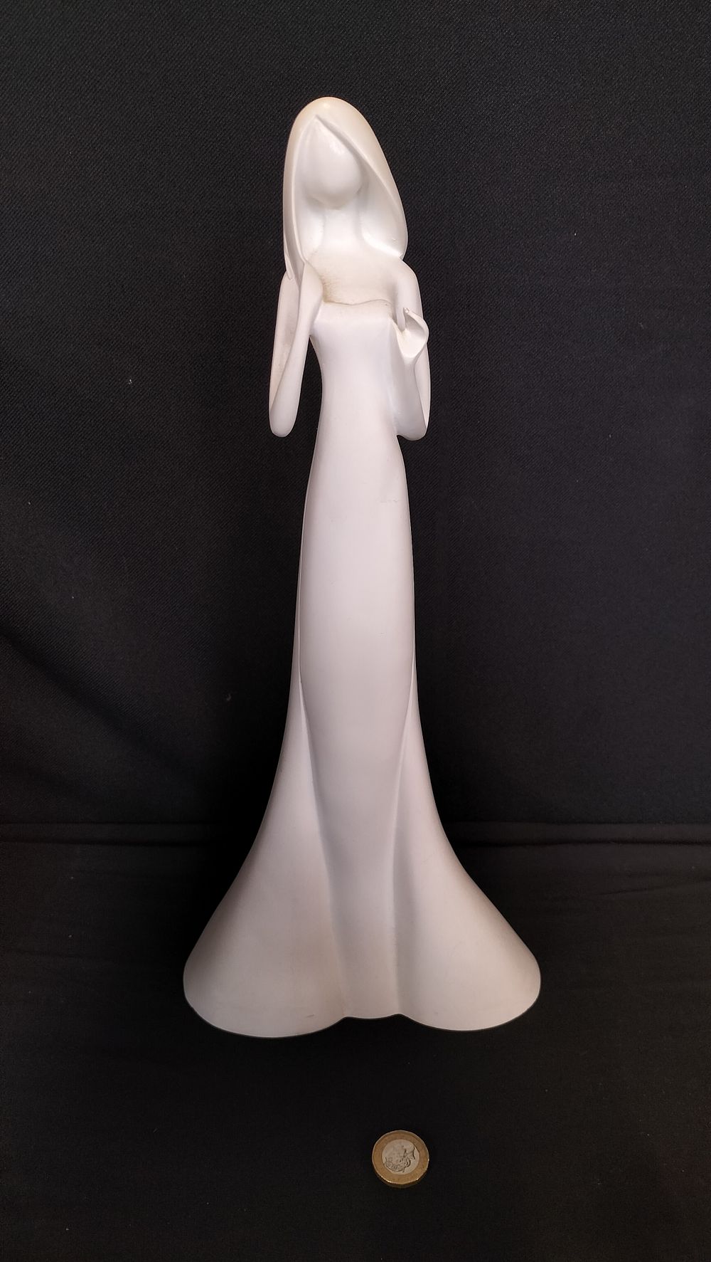 Lot 747: Leonardo Collection tall lady figurine ornament. Measures approx...