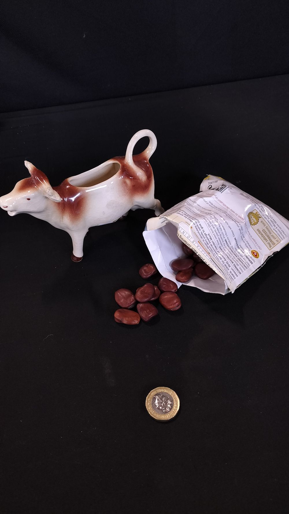 Lot 755: Creamer cow jug