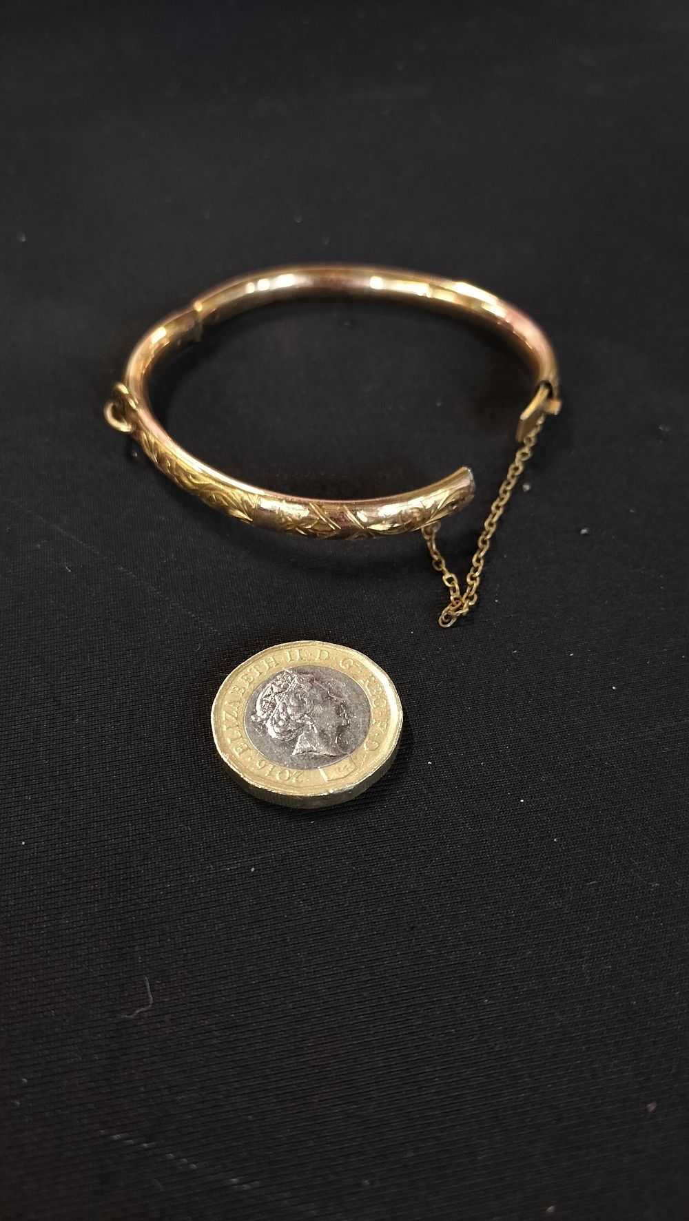 Lot 762: Gold filled hinged bangle 