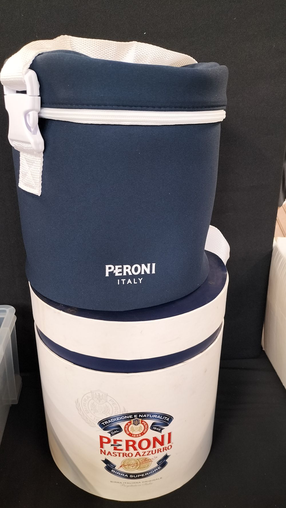 Lot 789: Box Peroni Nastro Azzureo containing cooler bag 