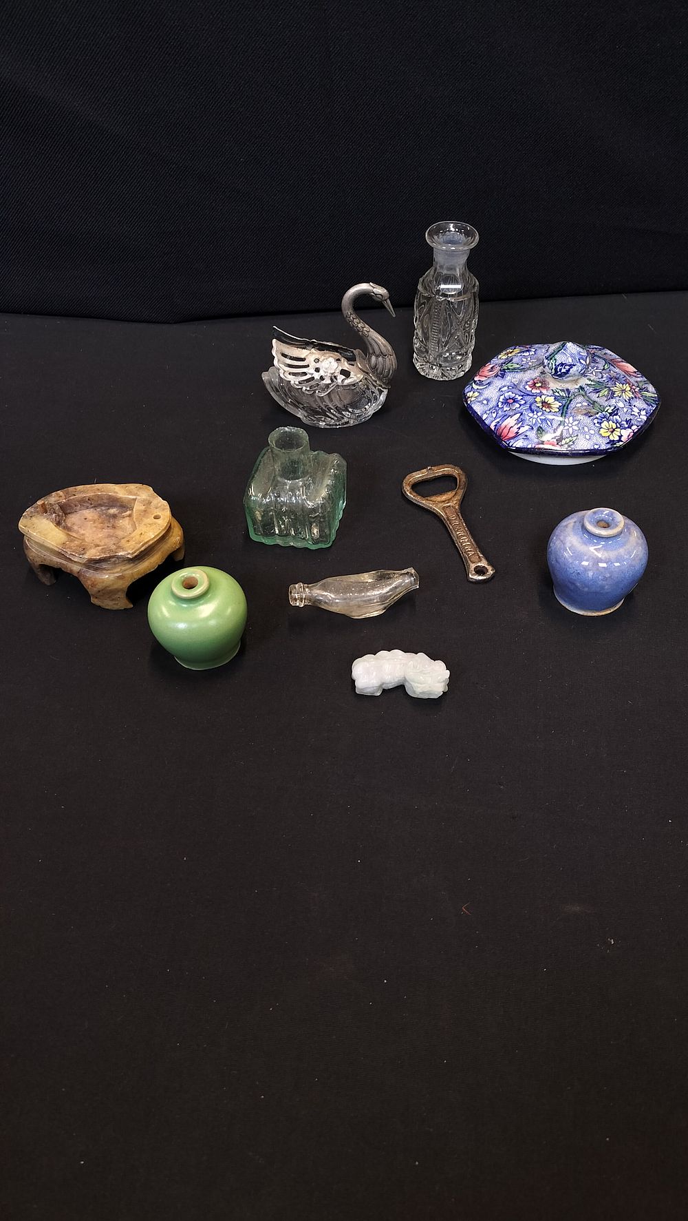 Lot 222: Tub of Mixed Items 