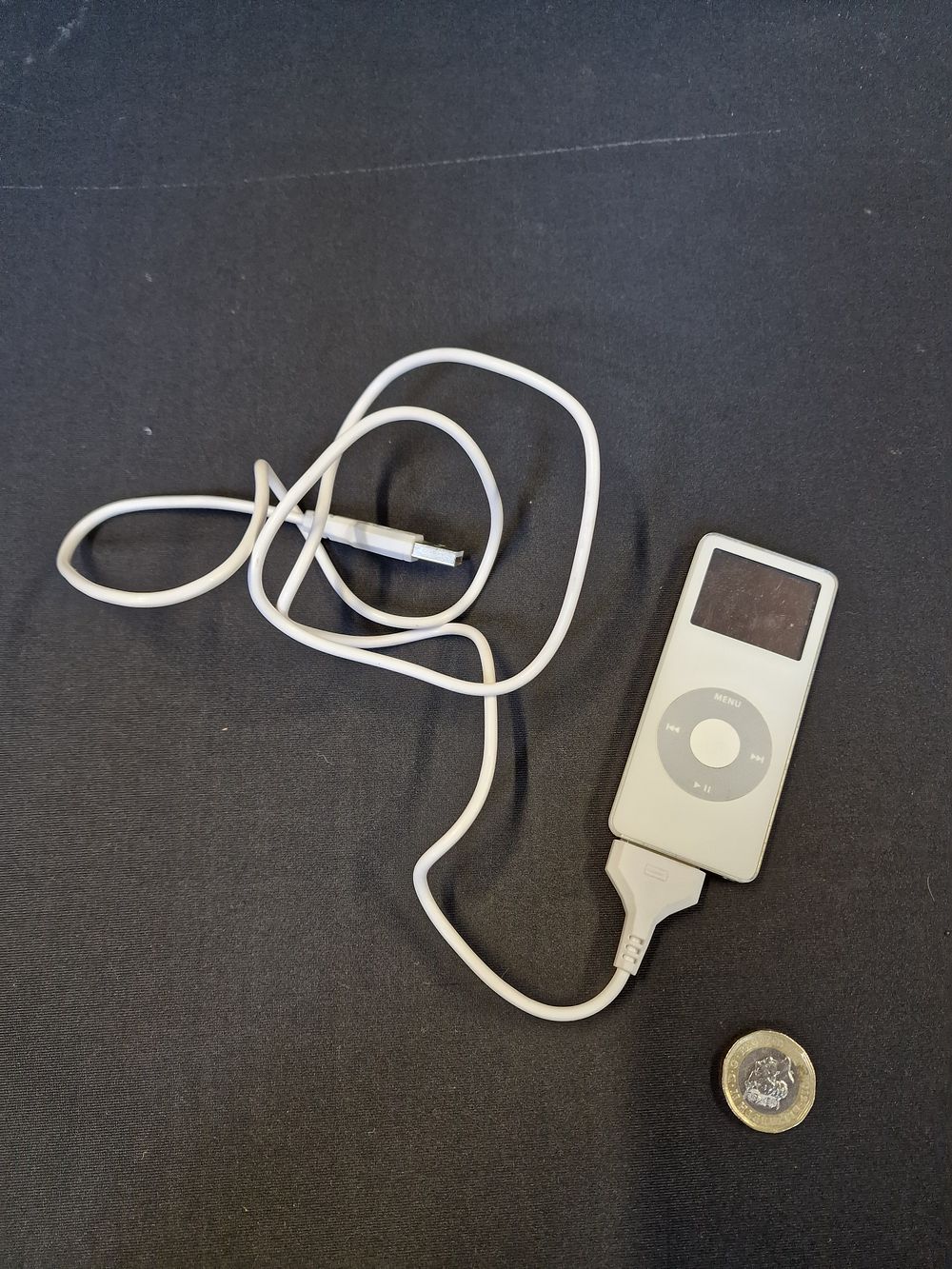 Lot 258: Vintage Apple Ipod 2gb Working