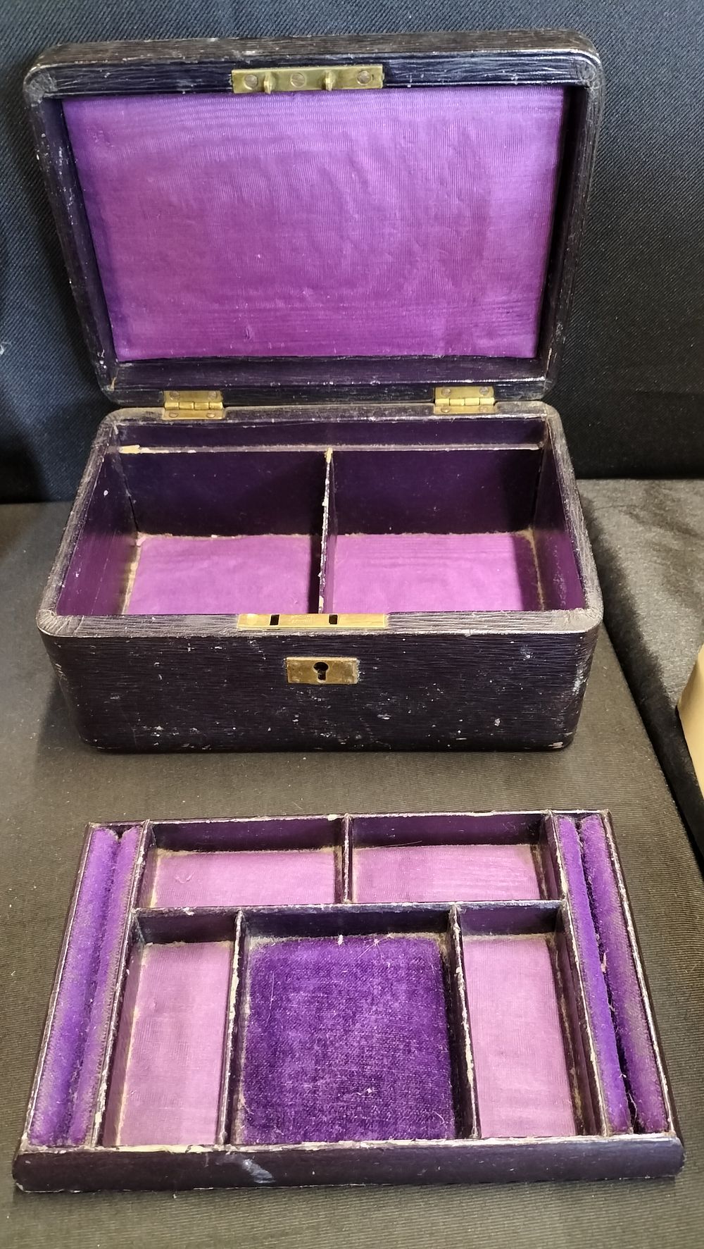 Lot 263: Black jewellery box lined with purple velvet 