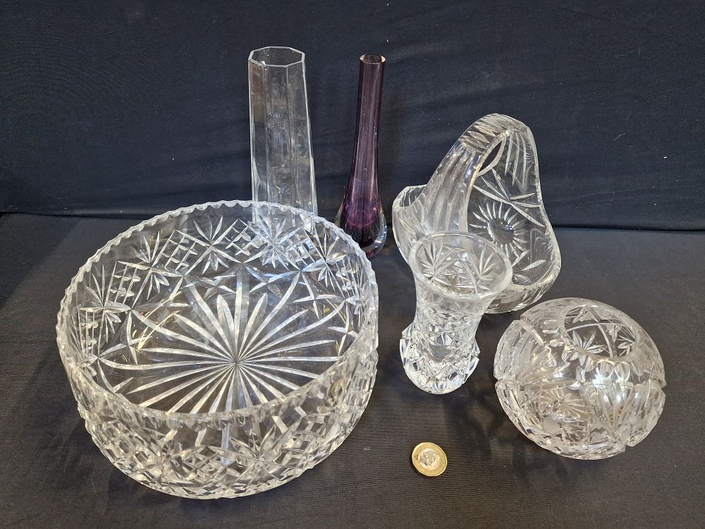 Lot 320: Selection of Glassware inc Crystal and Pinwheel