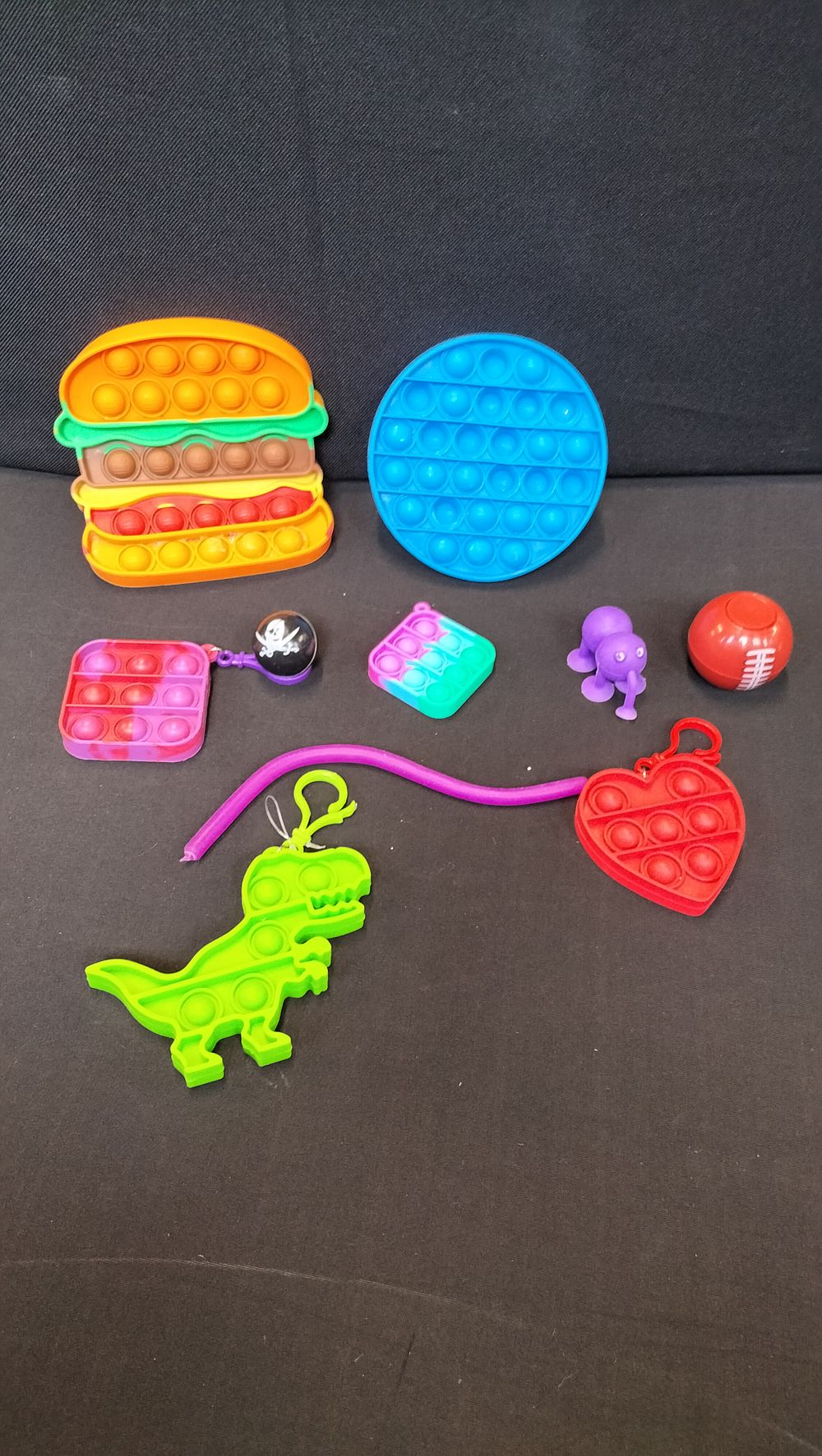 Lot 307: Selection of Various Fidget toys 
