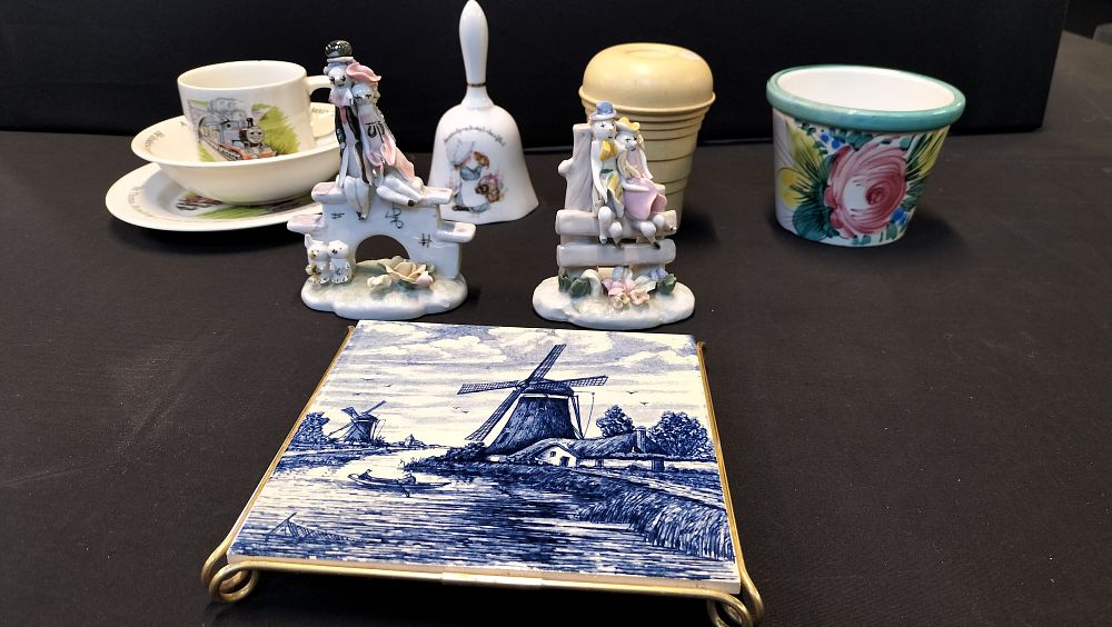 Lot 347: Mixed Lot of Various Items 