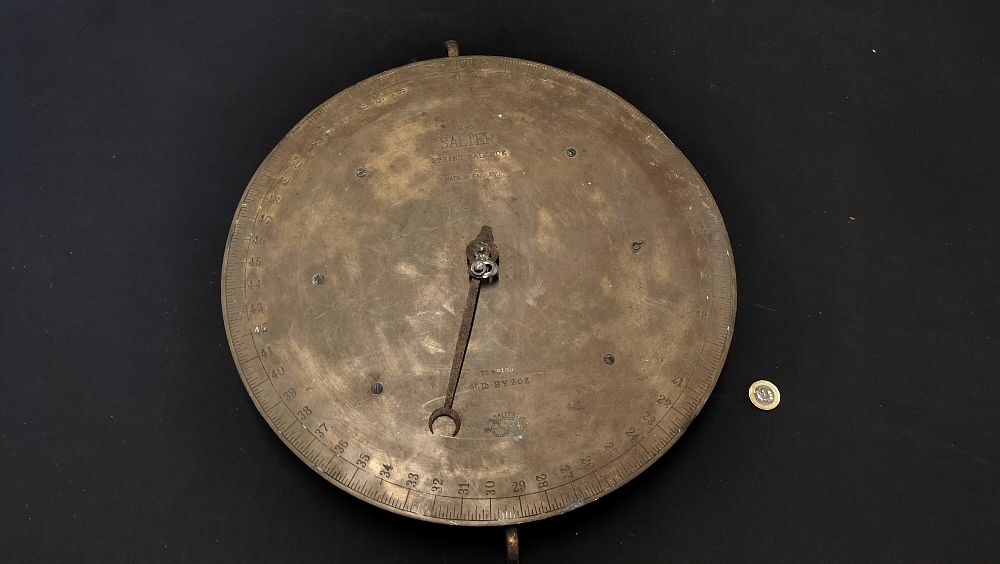 Lot 354: Large Salter Spring Balance No 85