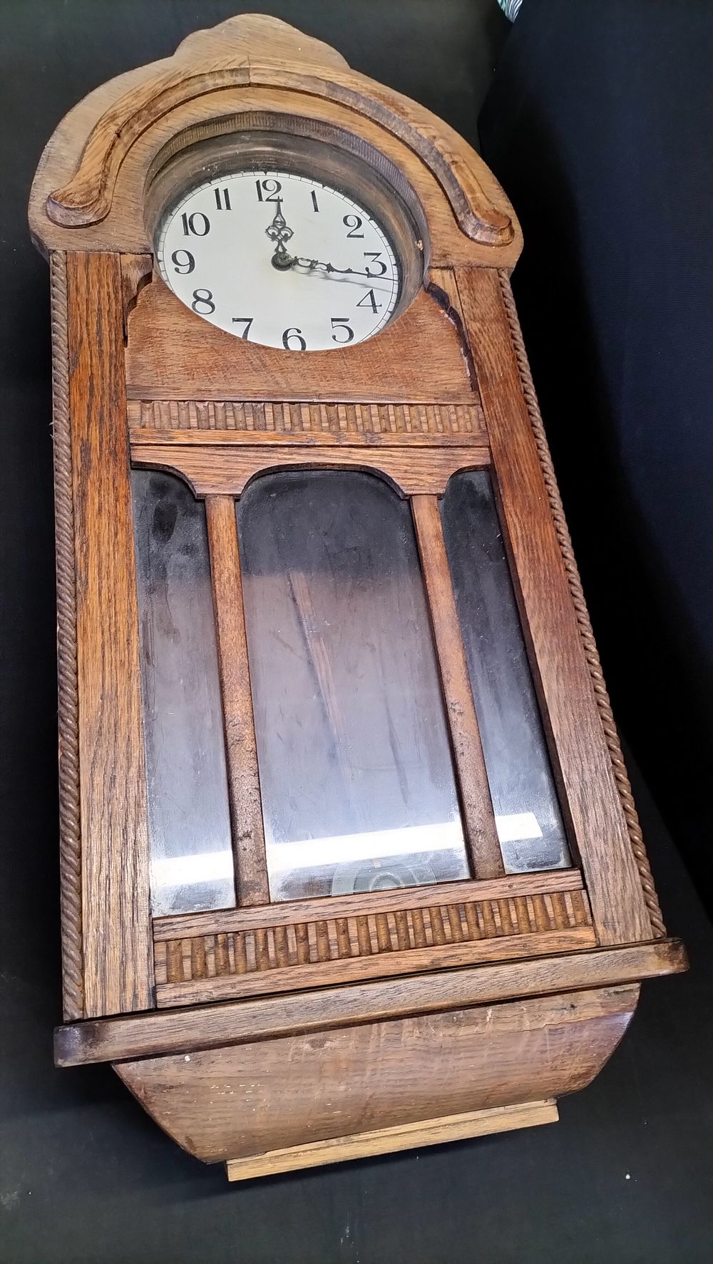 Lot 570: Battery Operated Wooden Wall Clock A/F