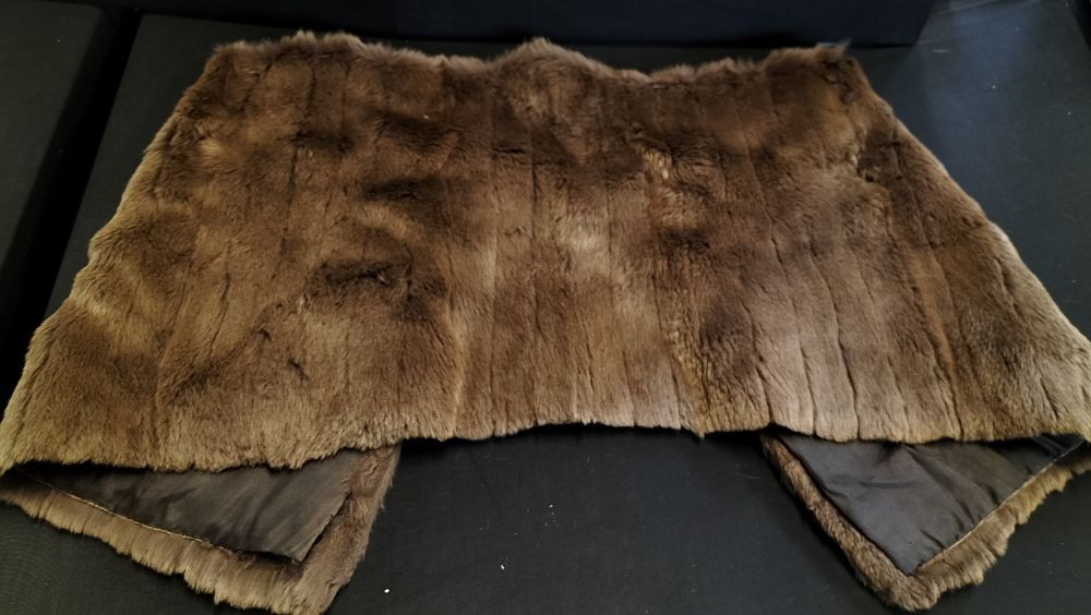 Lot 572: Faux brown fur Stole 