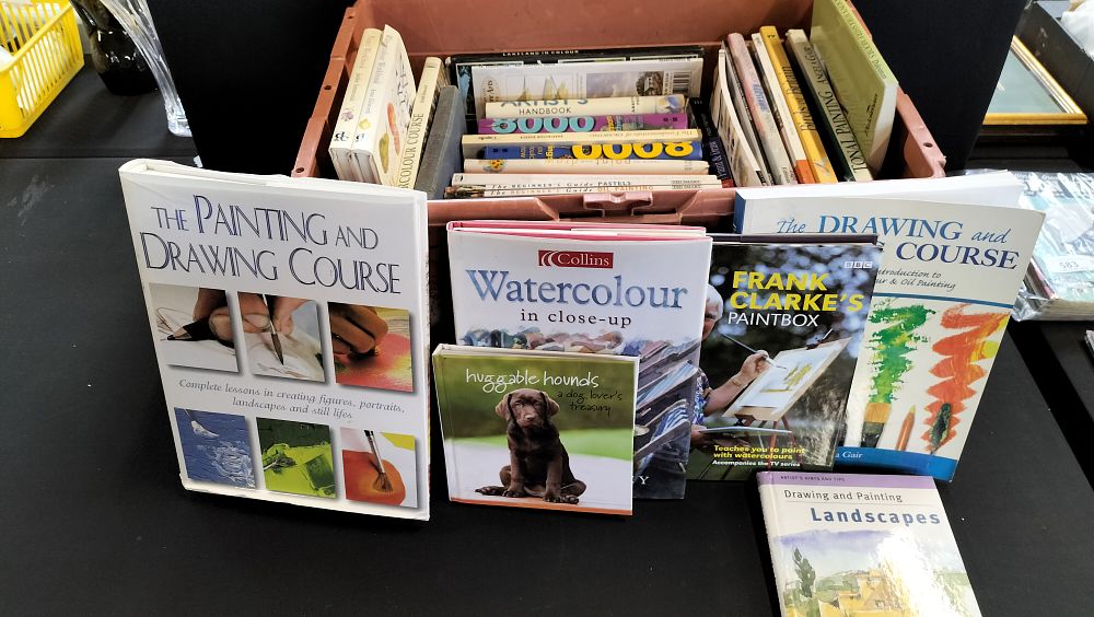 Lot 584: Large Quantity of  Books On Various Subjects. COLLECTION...