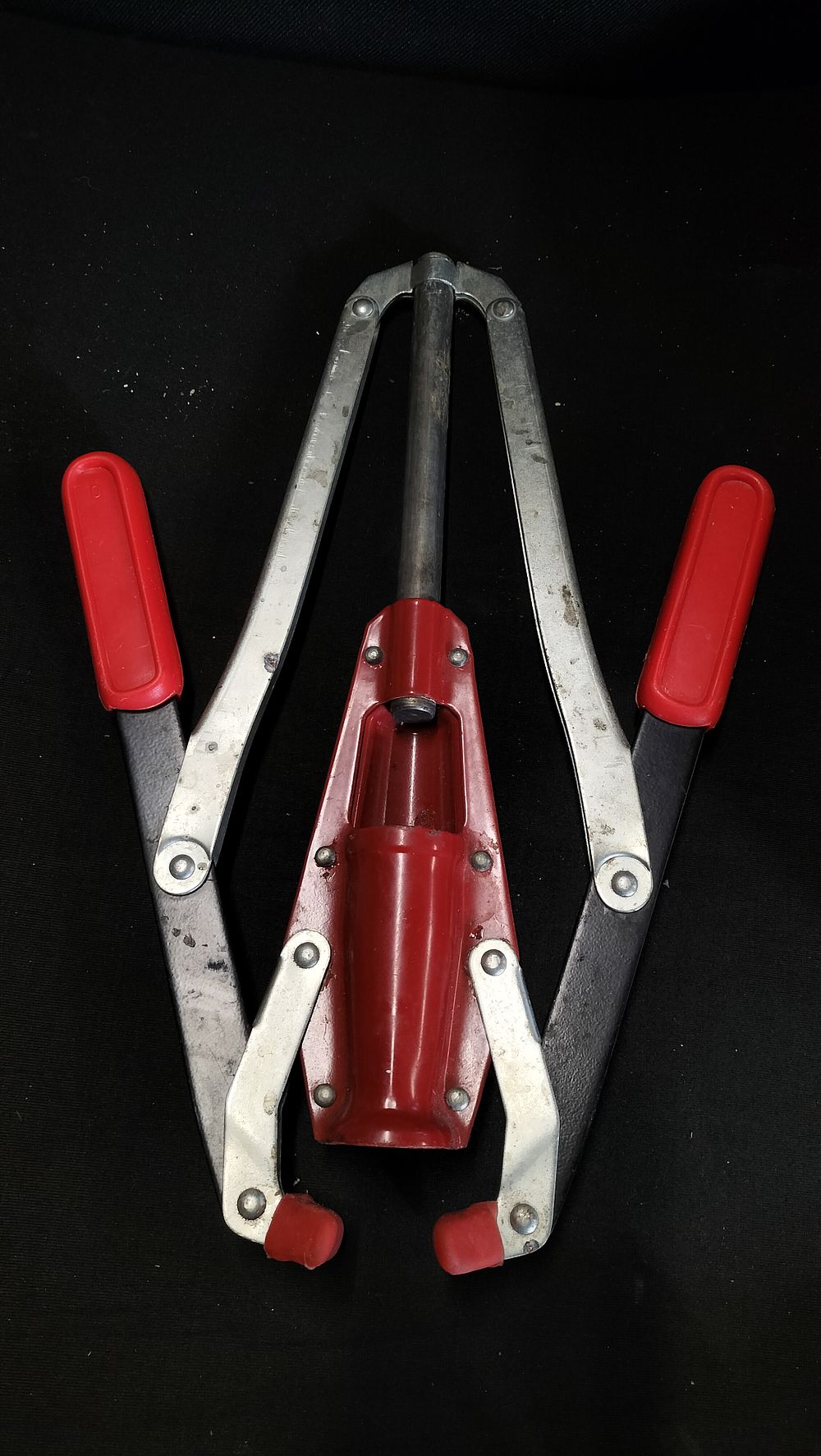 Lot 607: double Lever Hand Corker for Bottling Wine   