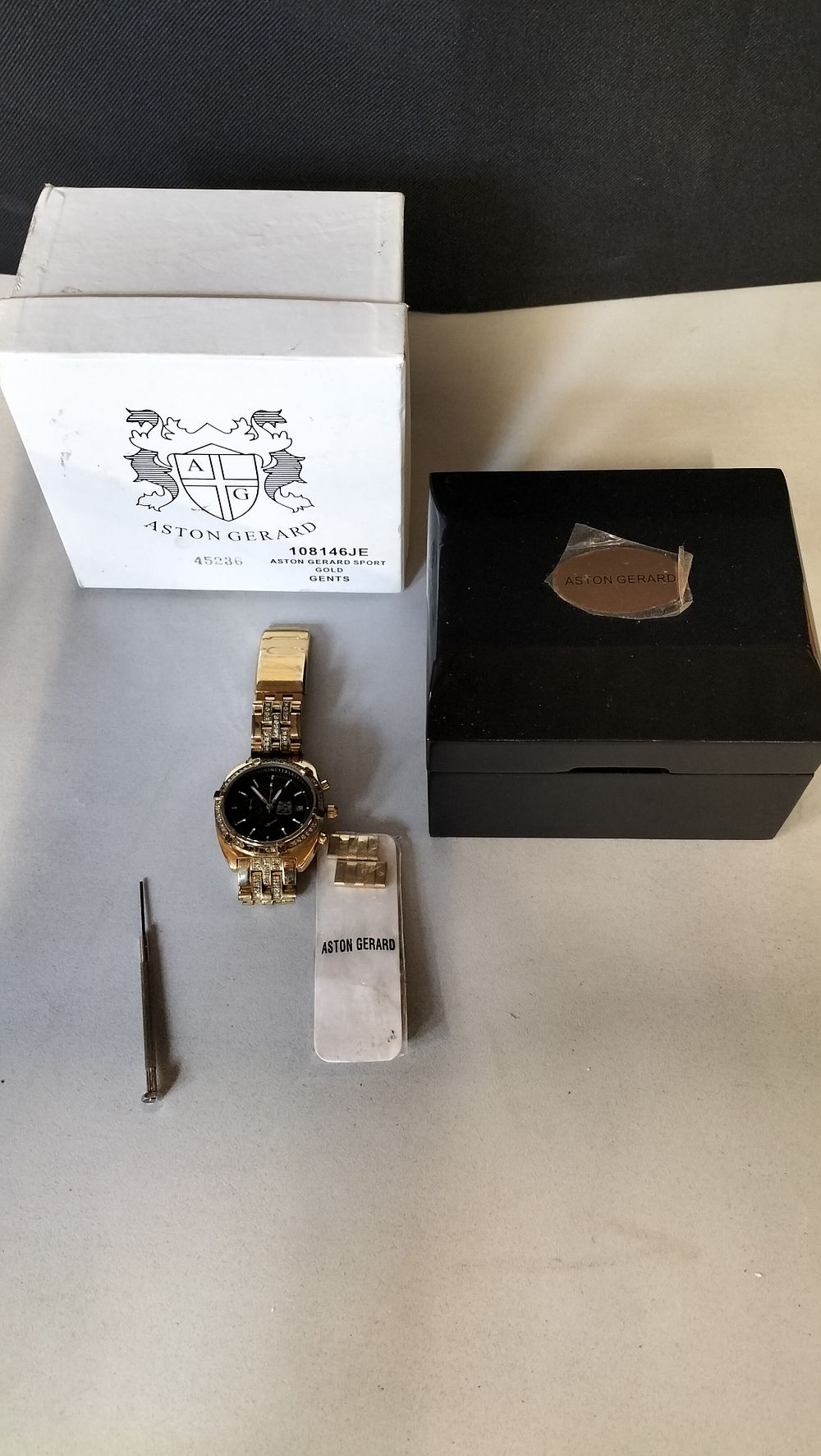 Lot 613: Boxed Aston Gerard 18ct Gold Plated Mens Chronograph...