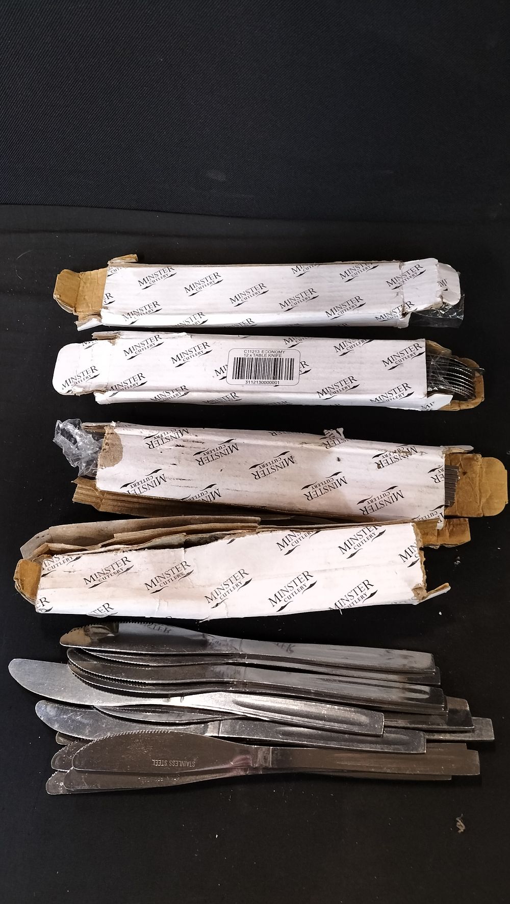 Lot 657: 4 Boxed Stainless Steel Cutlery Knives 