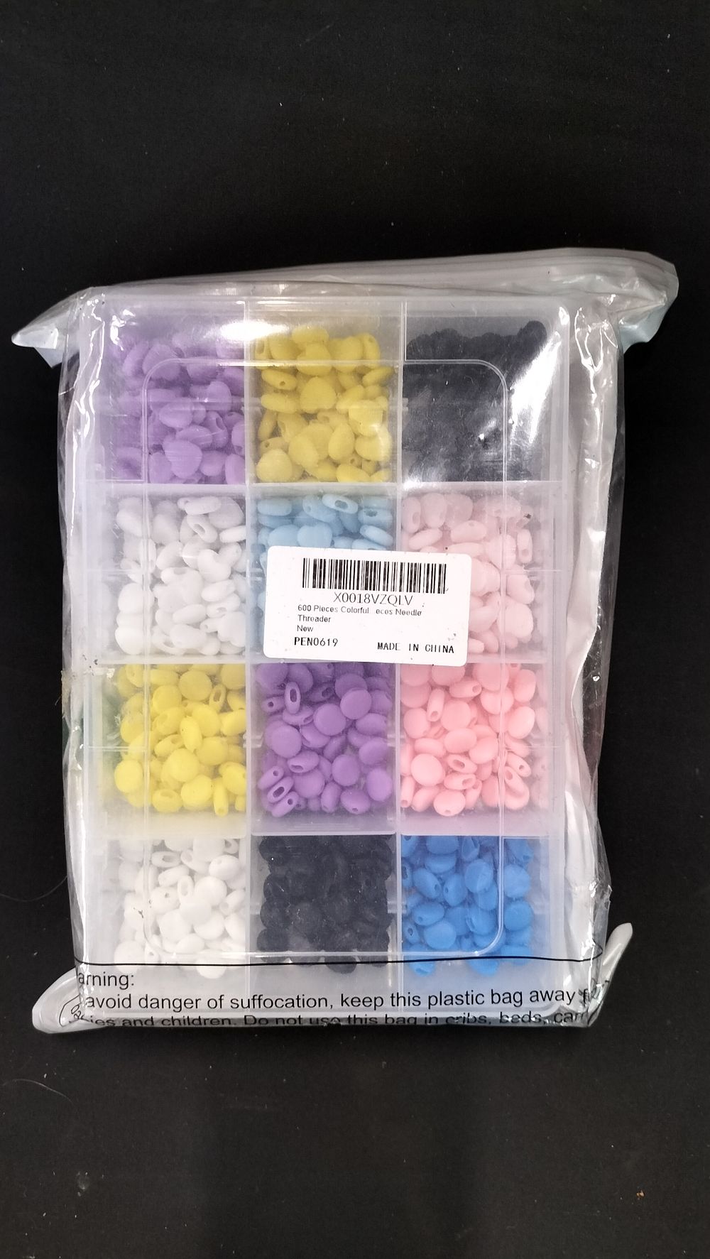 Lot 662: New Sealed 600 Piece Colourful Needle Threaders 