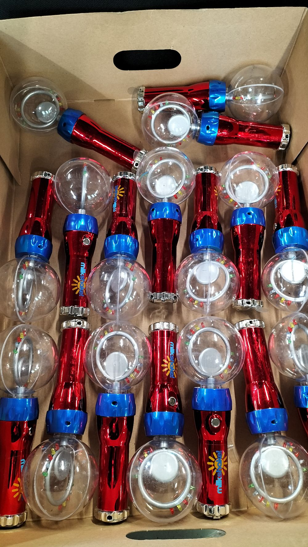 Lot 669: 17 New Battery Operated Led Milkshake Spinners 