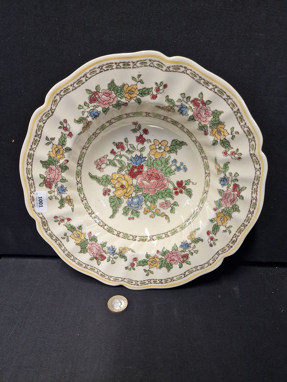 Lot 704: Vintage Royal Doulton Cavendish Soup Bowl
