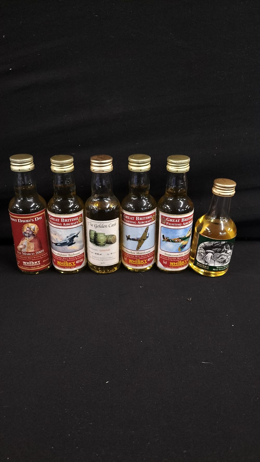 Lot 715: 6 Various Miniature Bottles of Whisky 