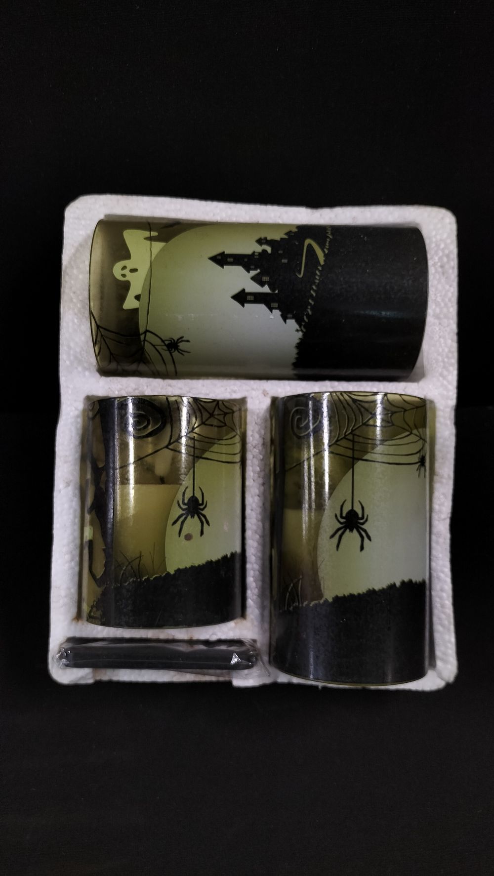 Lot 175: 3 Battery Operated Halloween Led candles