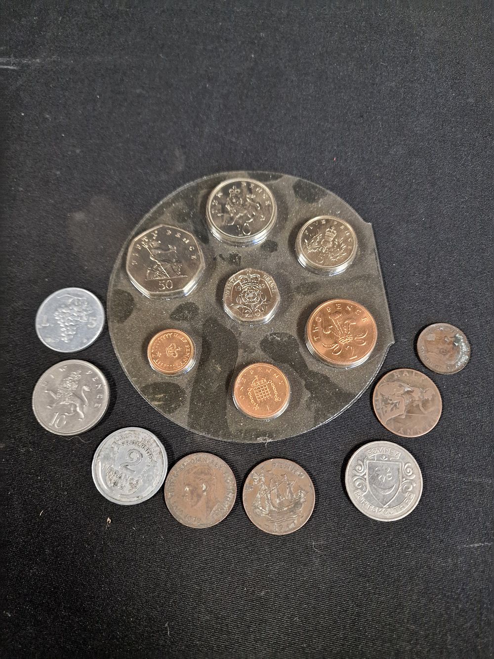 Lot 222: Selection of Antique and Vintage Coins inc New Decimal Coins Pack