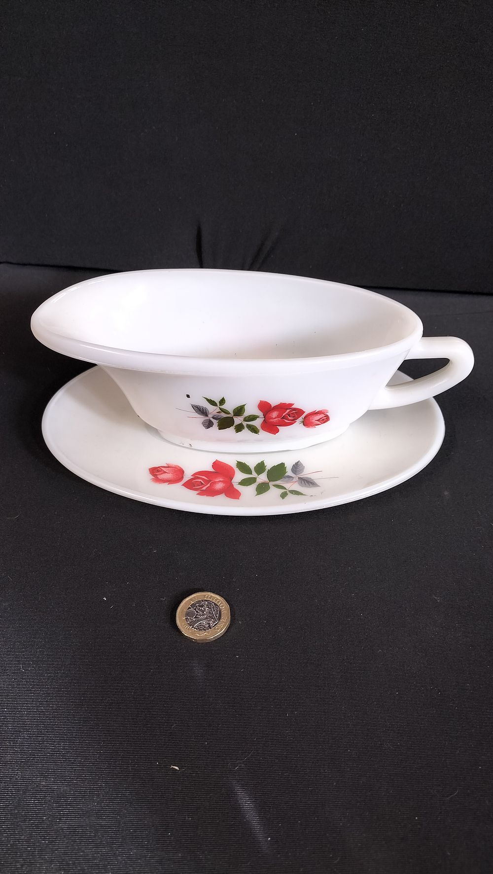 Lot 233: Vintage JAJ Pyrex Gravy Boat & Saucer in...