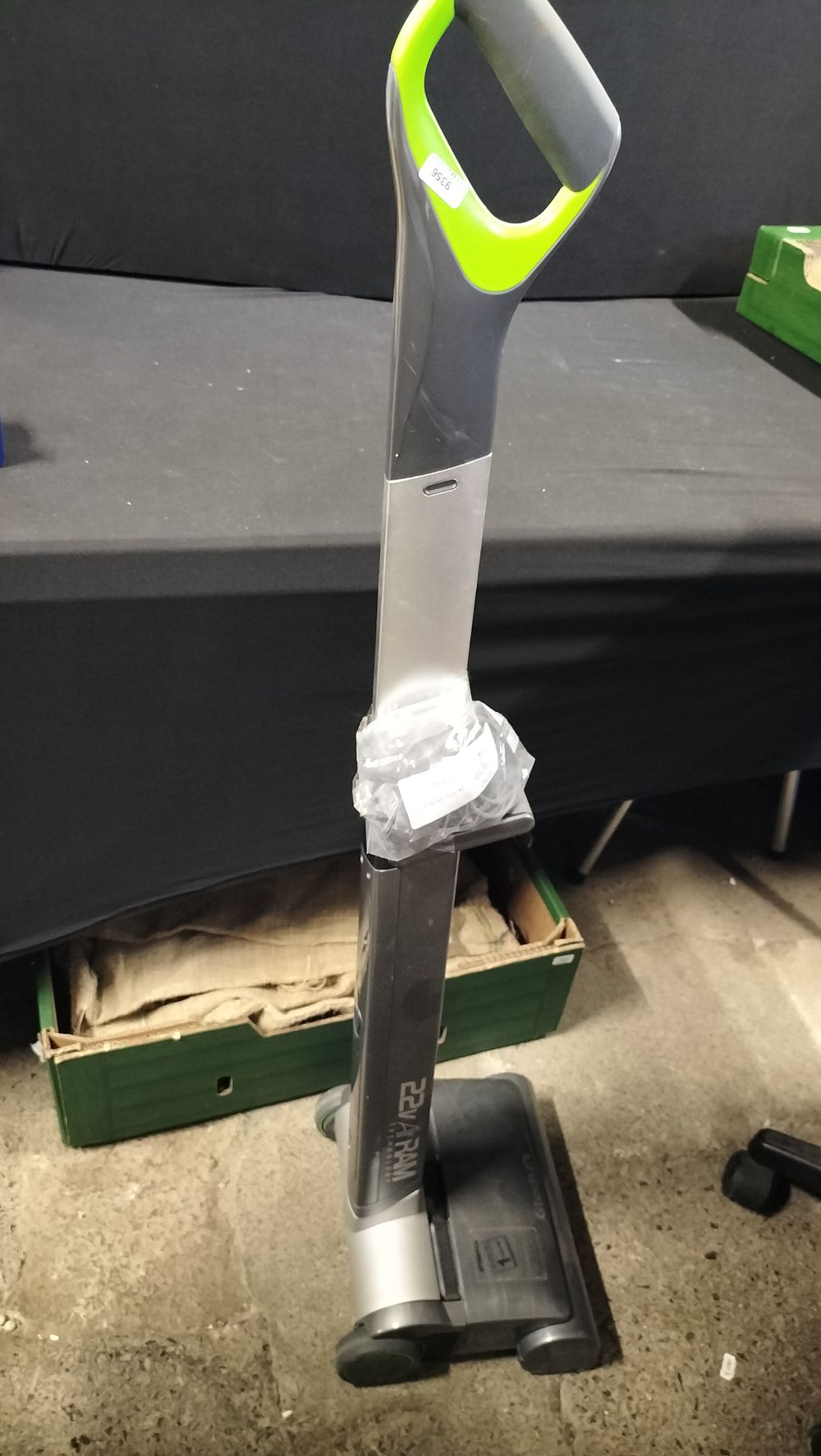 Lot 274: 22V G-Tech Air Ram with charger. Tested for...