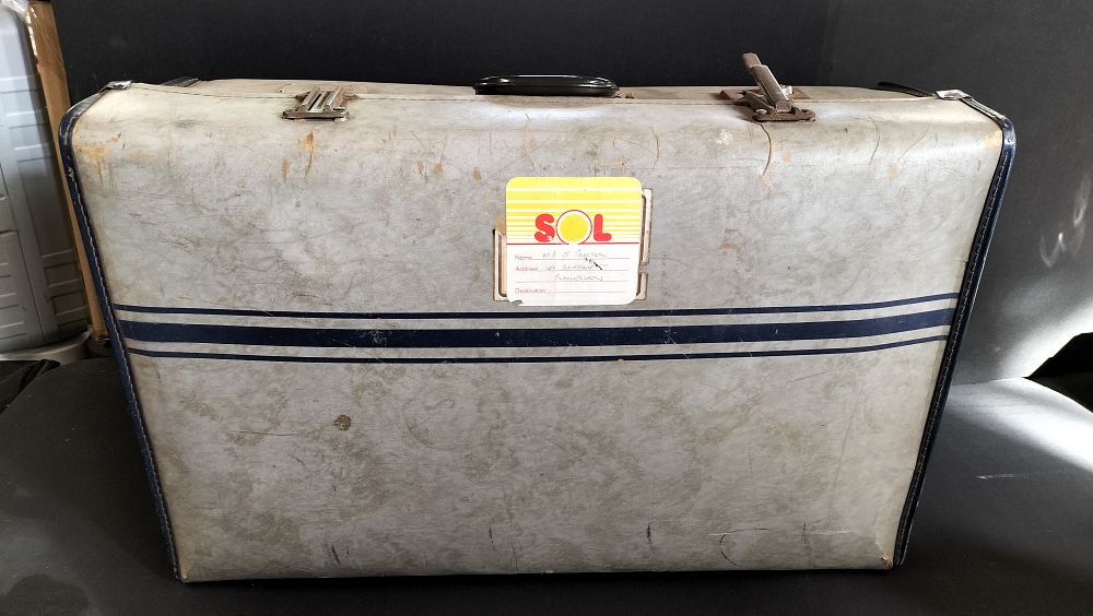Lot 285: Large Vintage Case A/F 
