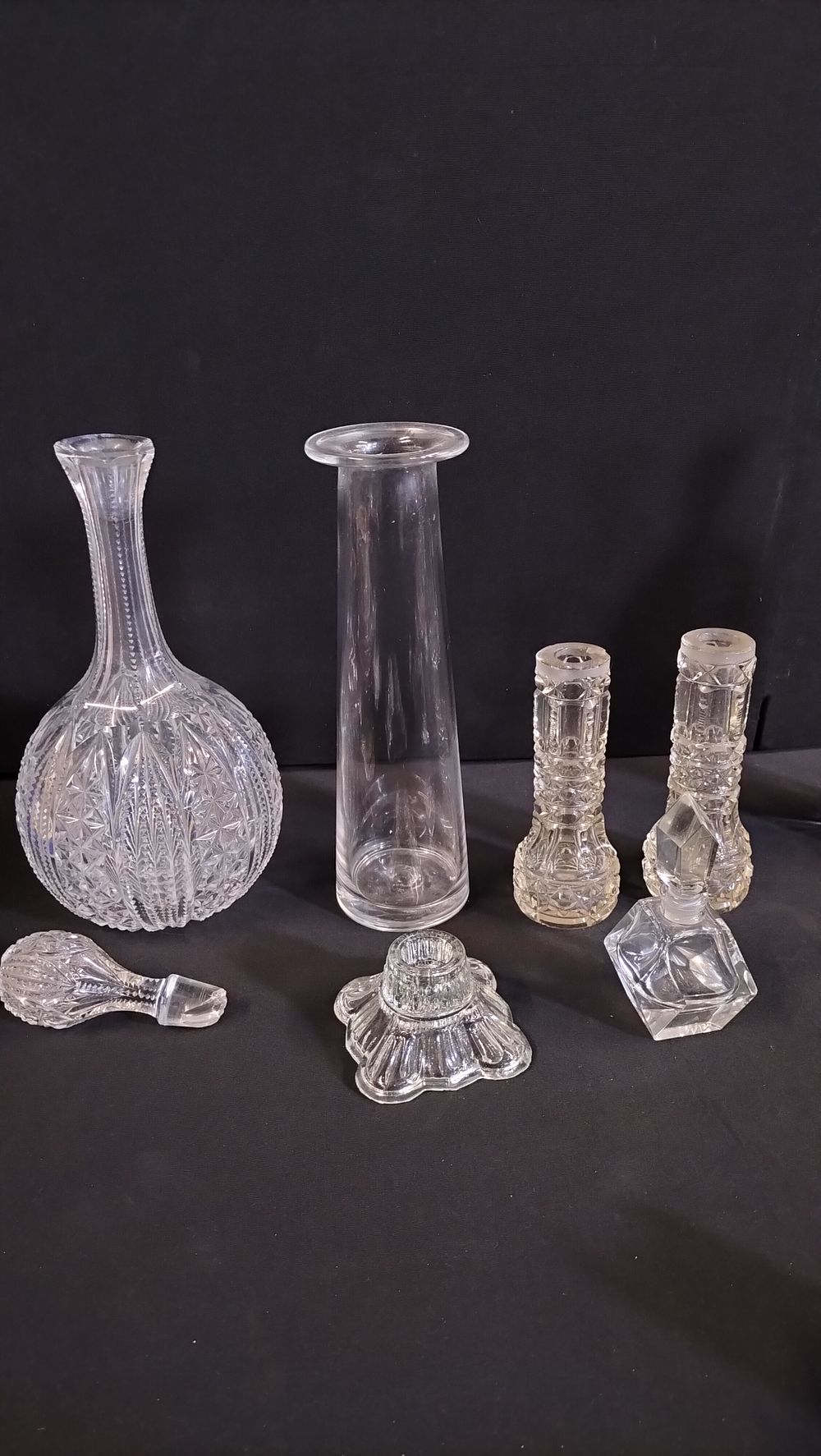 Lot 292: Collection of Glassware 