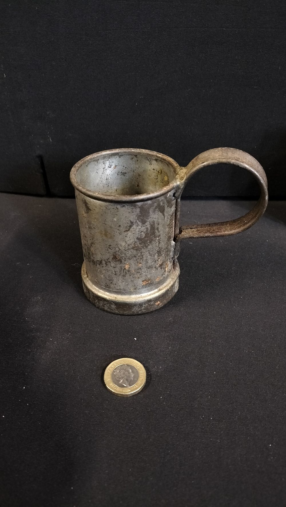 Lot 299: Antique Silver Gilt 1.1/2 Gil Mug