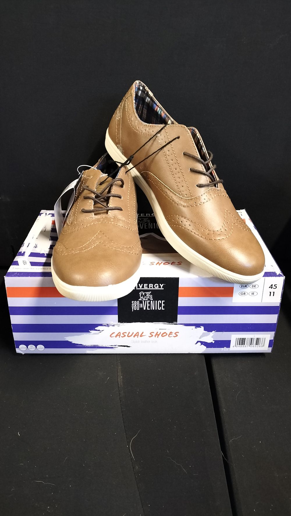 Lot 322: Brand New in Box Pair of Livery Leather...