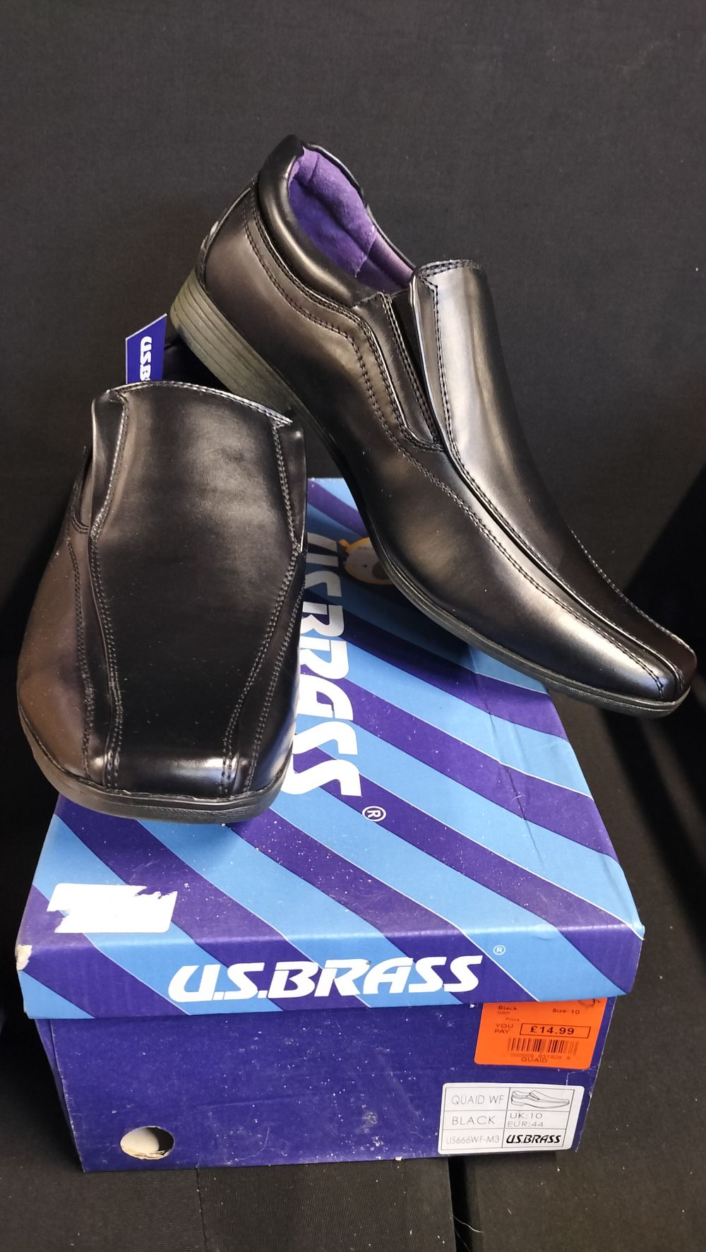 Lot 323: Brand New in Box U.S Brass Black Size...