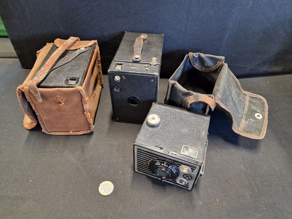 Lot 550: Three Vintage Cameras