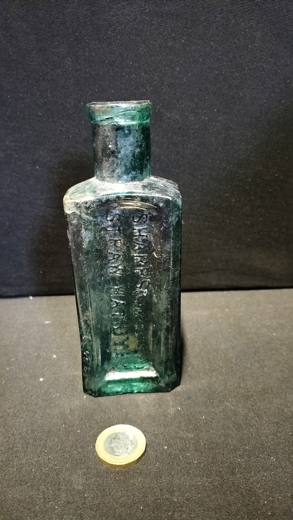 Lot 349: Vintage Sharps (Non Glossy) Straw Hat Dye Bottle 