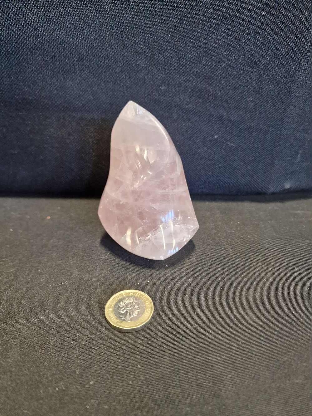 Lot 572: Rose Quartz Crystal